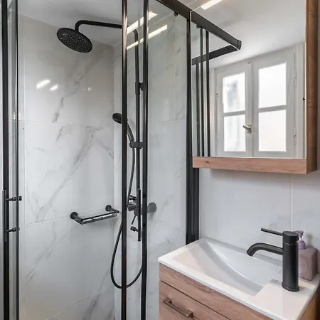 ιζαμπω I Daire *